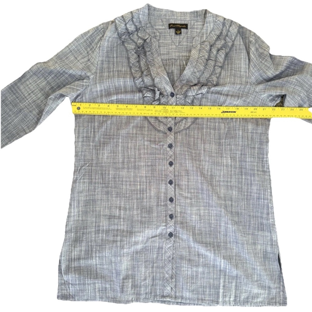 Sweet Magnolia Chambray Blouse LARGE Blue‎ Ruffle Front Button Down Cotton - Picture 7 of 9